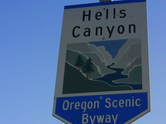 025 Oregon Hells Canyon Sign.jpg